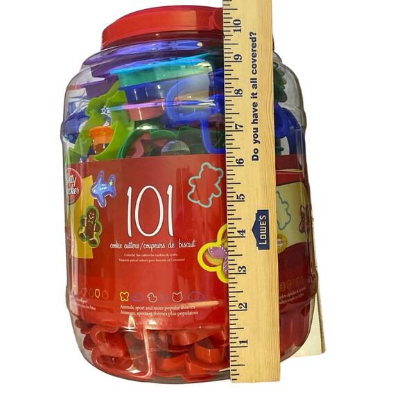 Betty Crocker 101 Cookie Cutters (WITH EXTRA) Good Used Condition Kids Baking - Picture 9 of 9